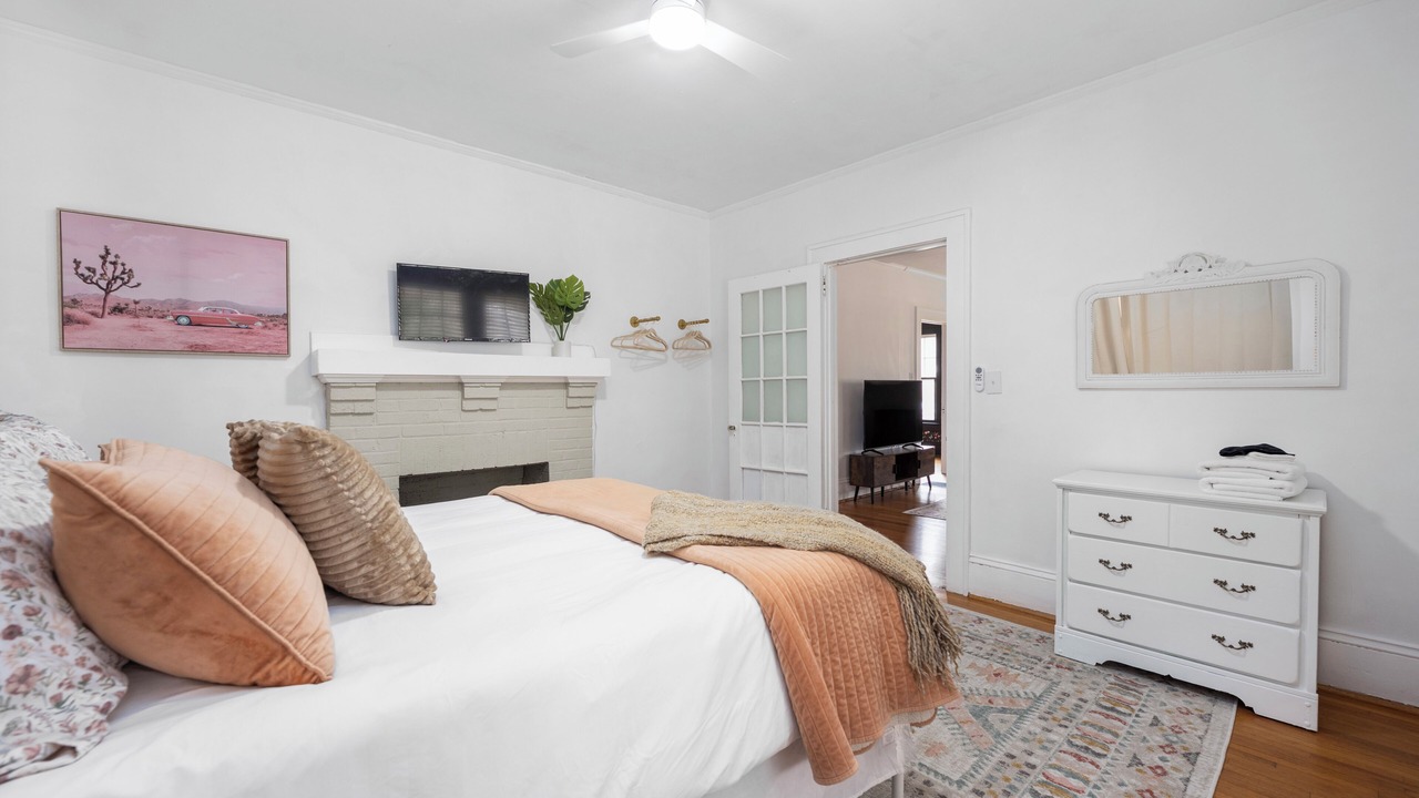 Photo of Bedroom in Oakhurst