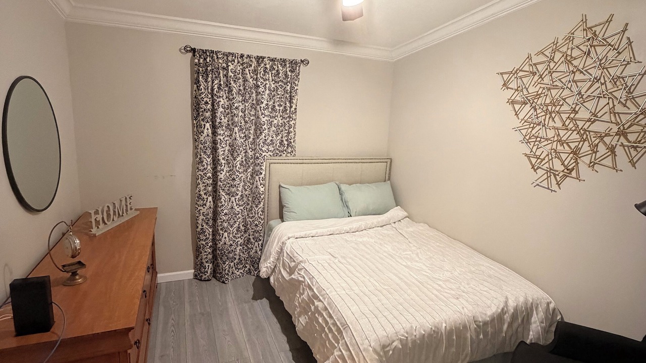 Photo of Bedroom in New Irving Park