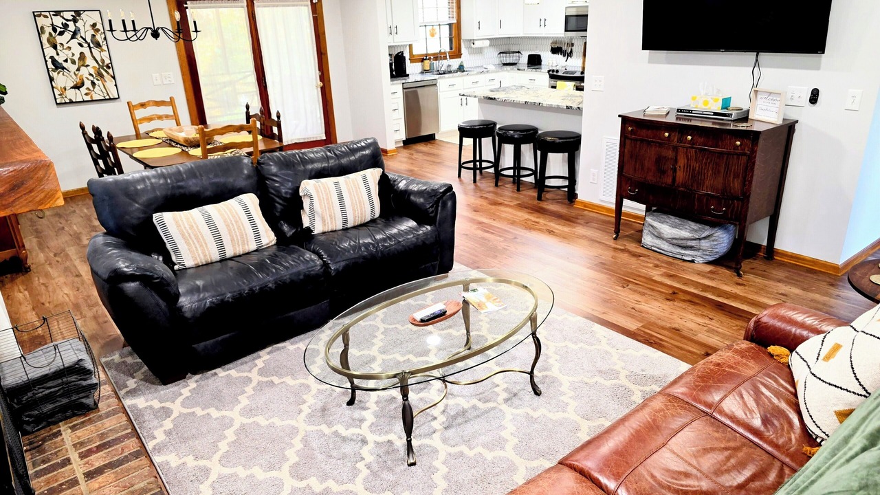 Photo of Livingroom in Six Mile