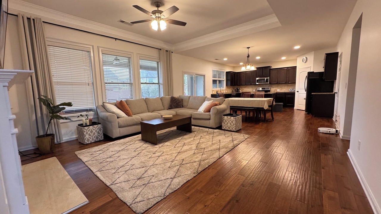 Photo of Livingroom in Auburn