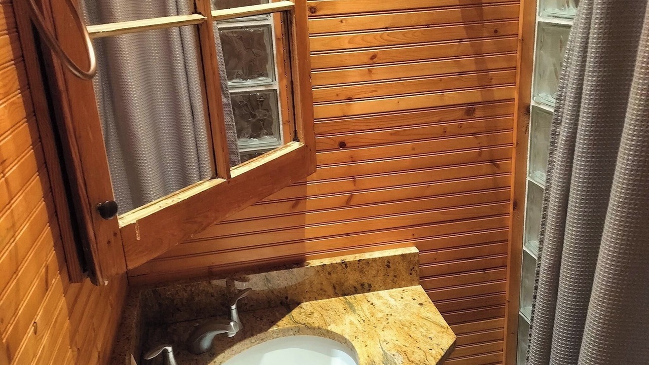 Photo of Bathroom in Nags Head