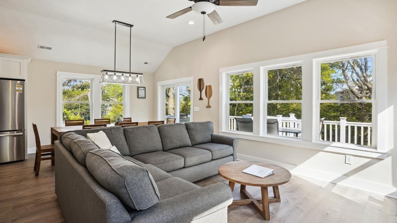 Photo of Bedroom in Monteray Shores