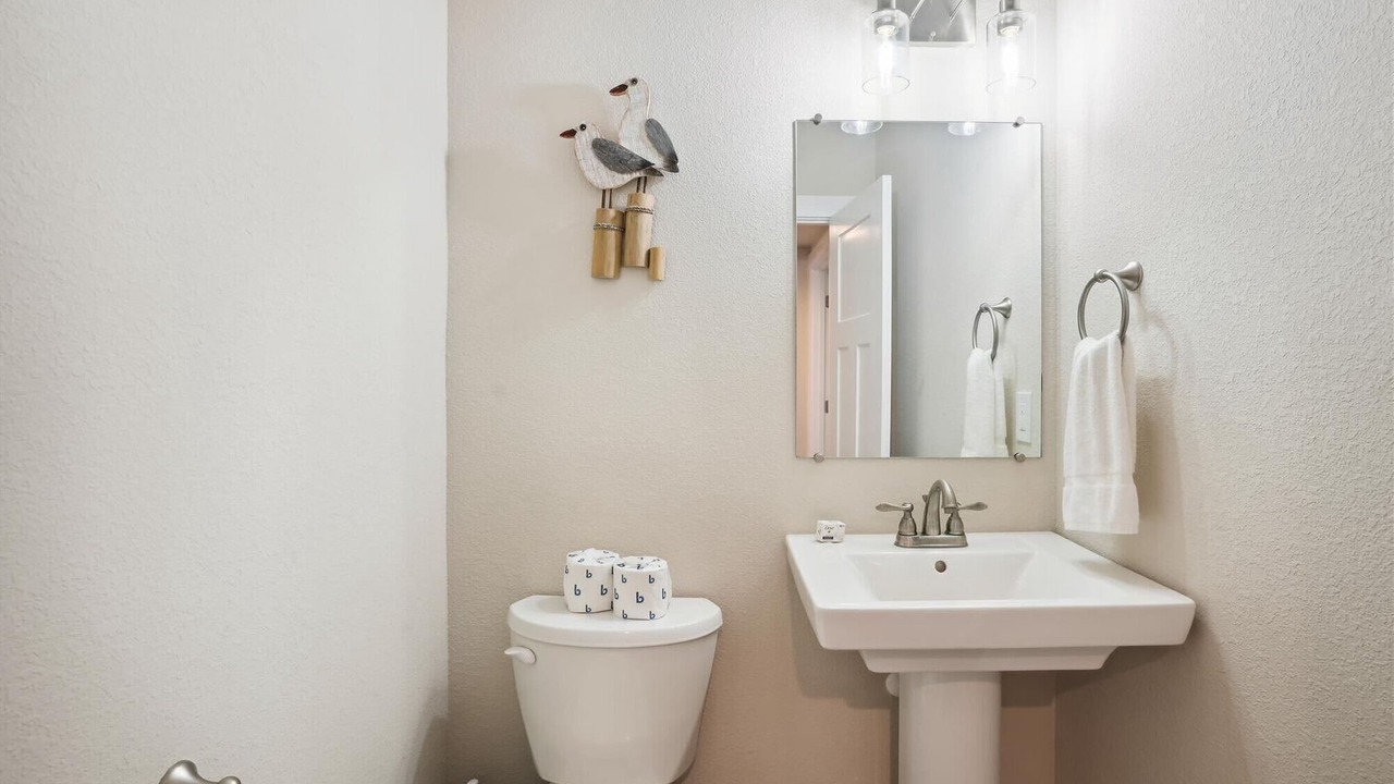 Photo of Bathroom in Monteray Shores