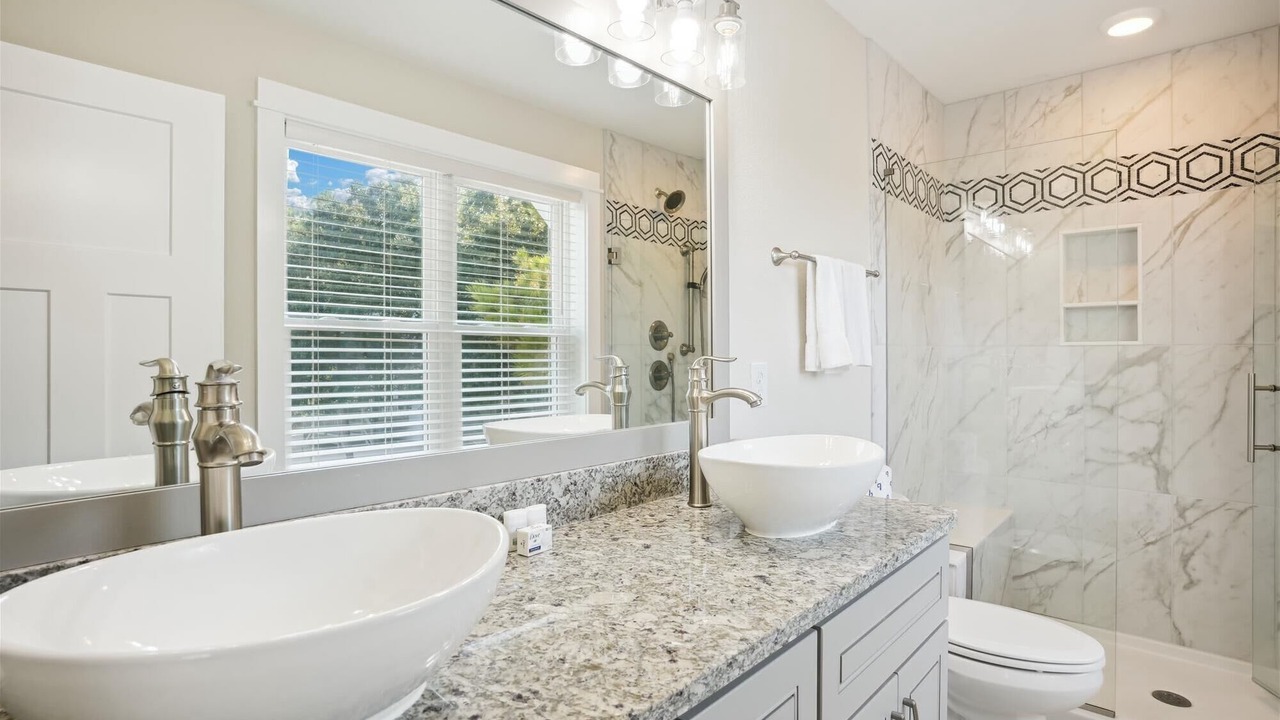 Photo of Bathroom in Monteray Shores