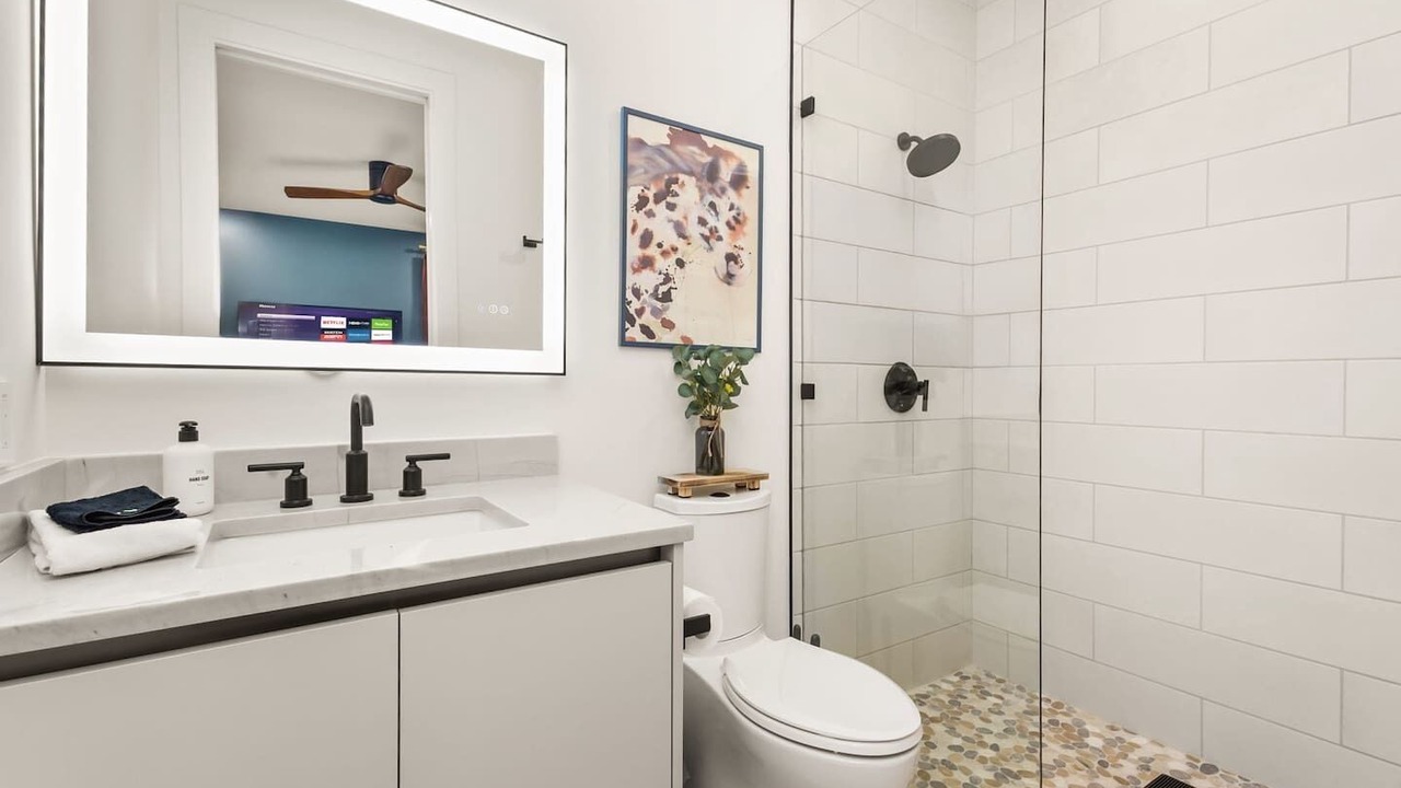 Photo of Bathroom in Govalle