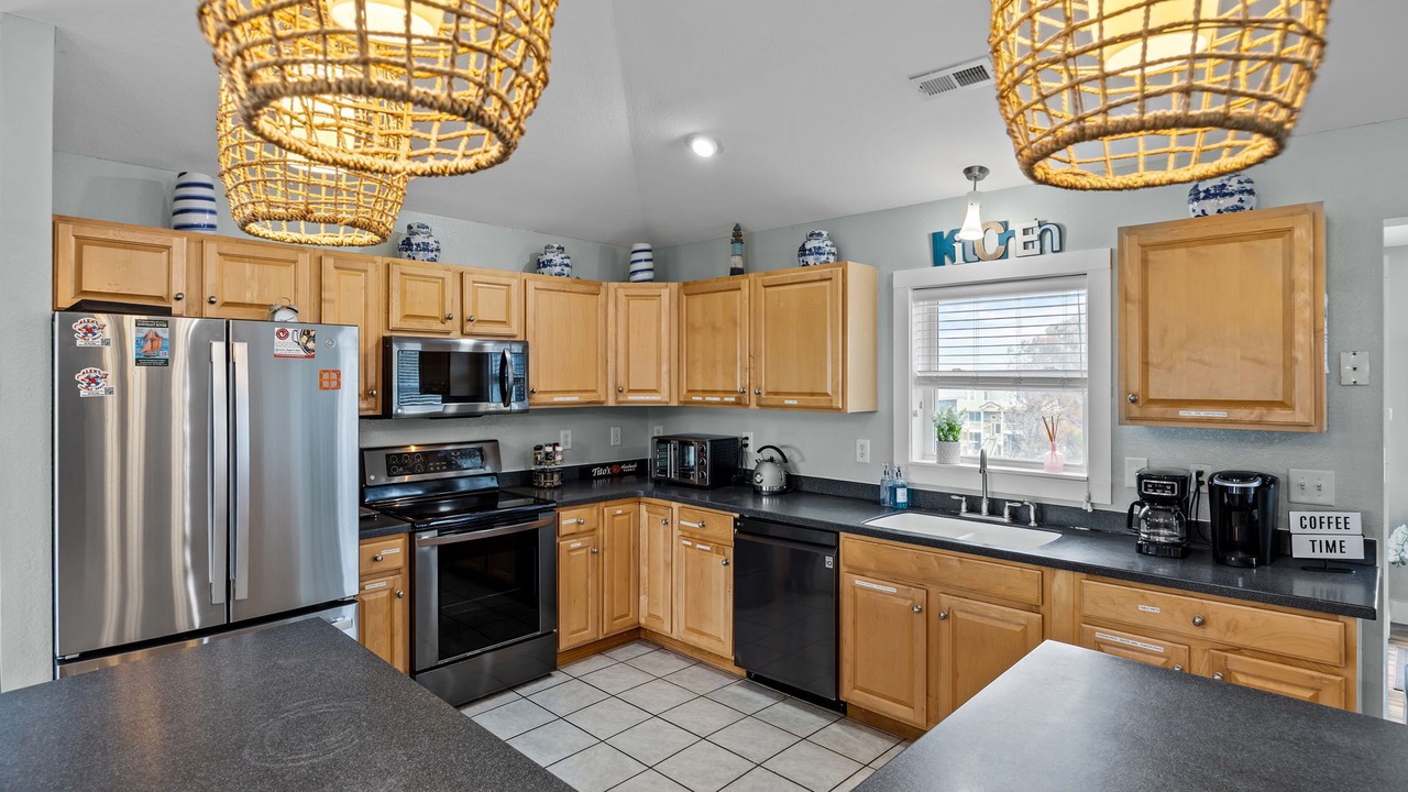 Photo of Kitchen in Wind Over Waves