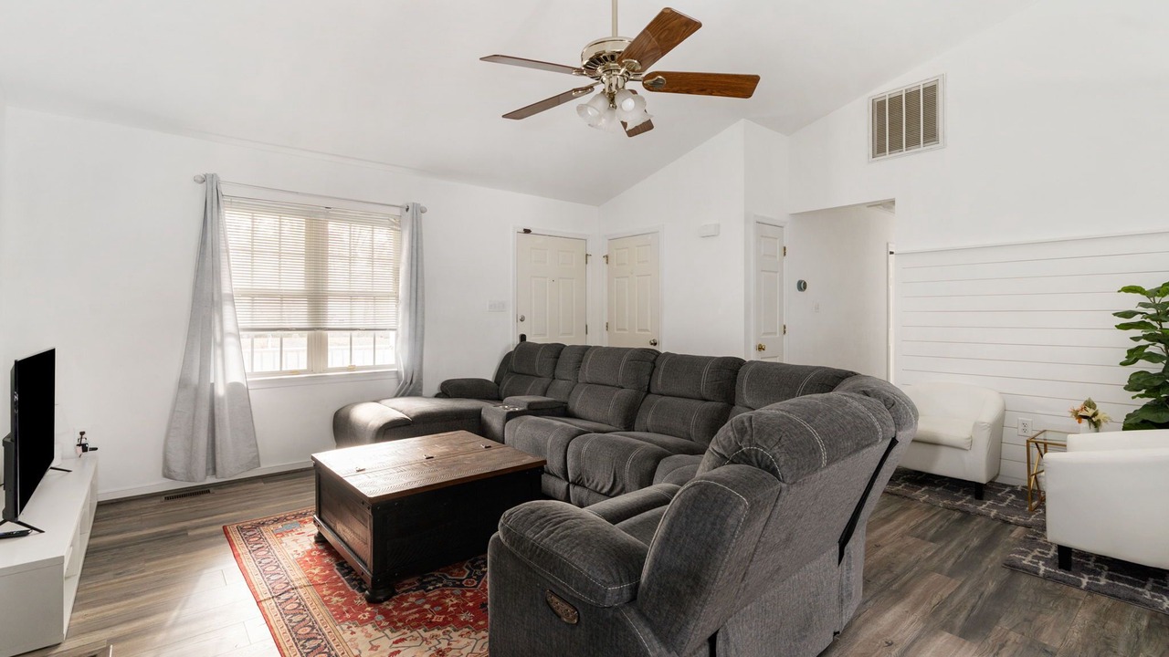 Photo of Livingroom in Glen Allen