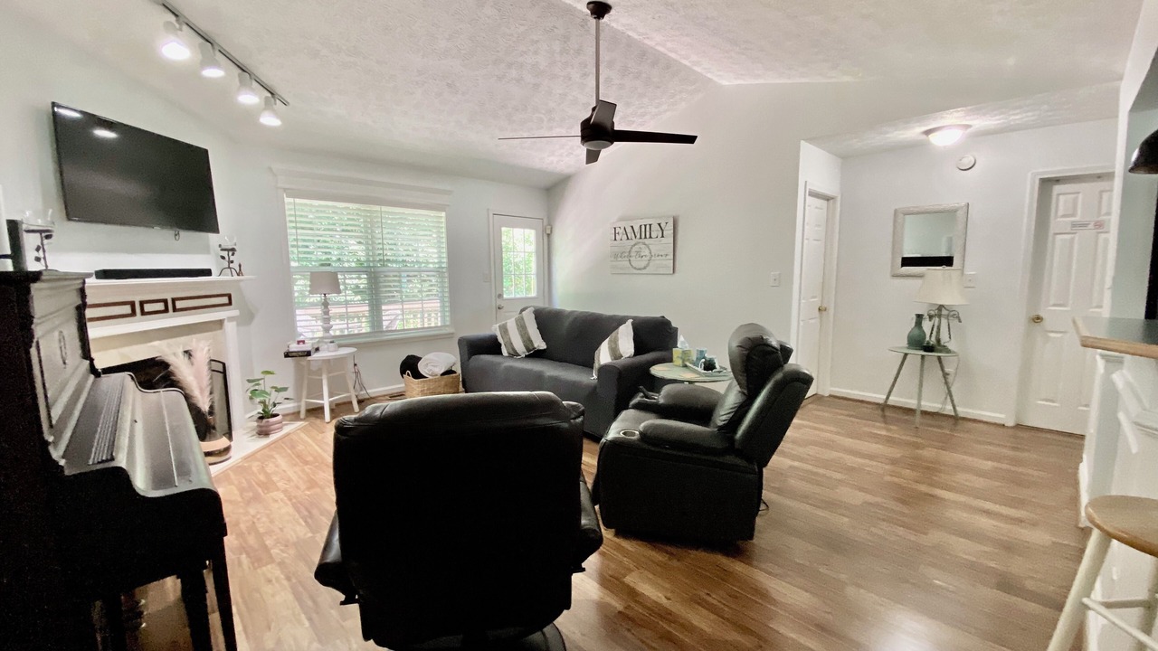 Photo of Livingroom in Sugar Hill