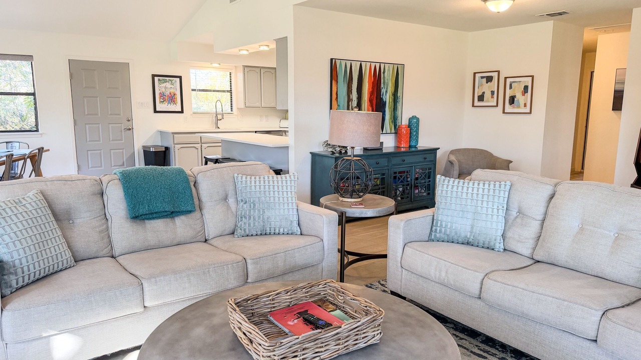 Photo of Livingroom in Horseshoe Bay