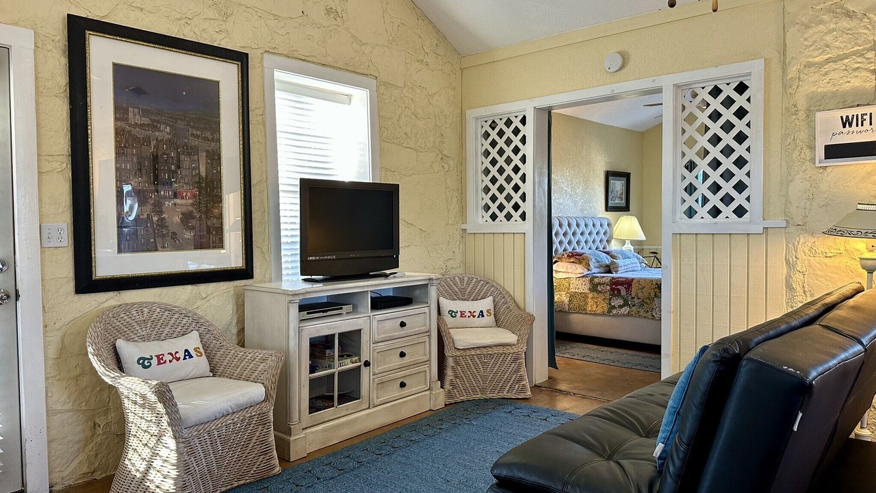 Photo of Livingroom in Bandera