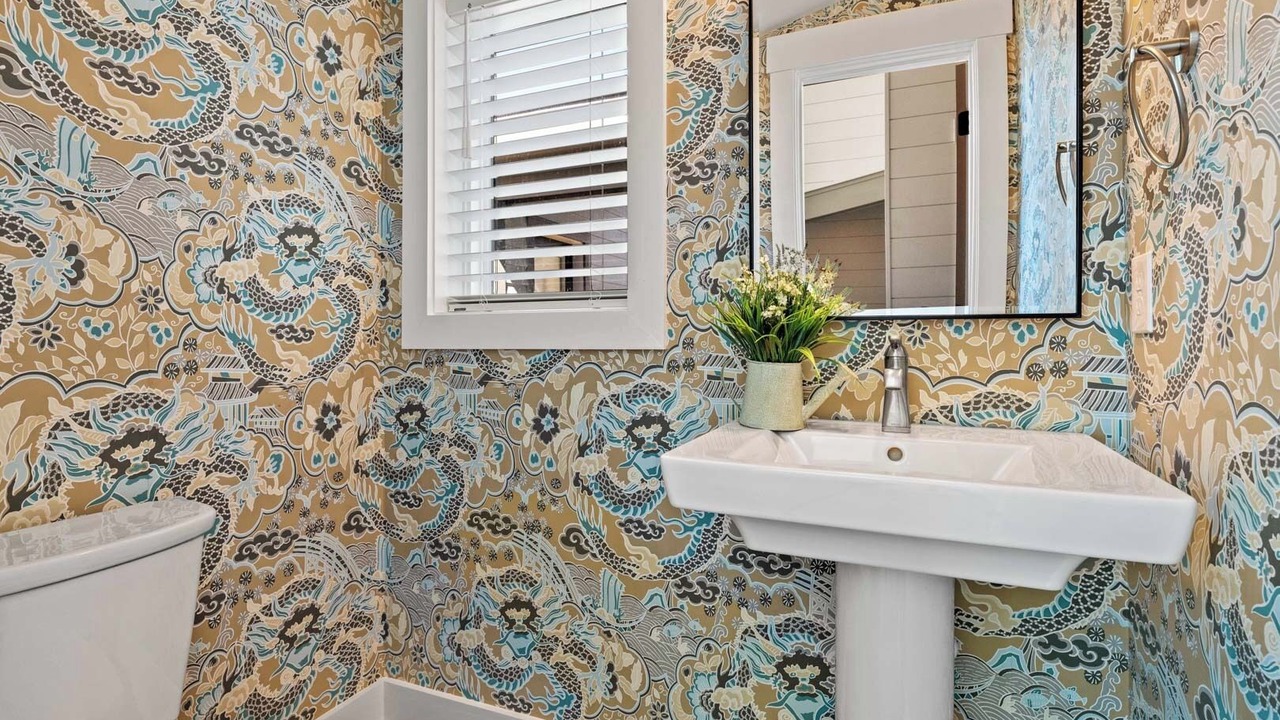 Photo of Bathroom in Whalehead Beach