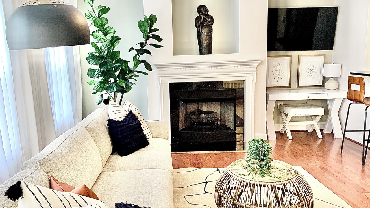 Photo of Livingroom in Wesley Heights