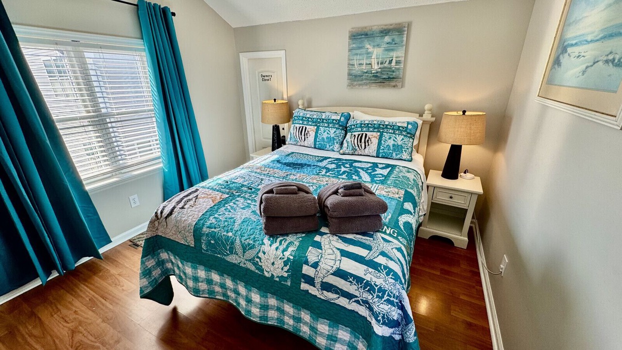 Photo of Bedroom in Surfside Beach