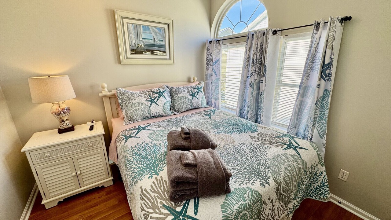Photo of Bedroom in Surfside Beach