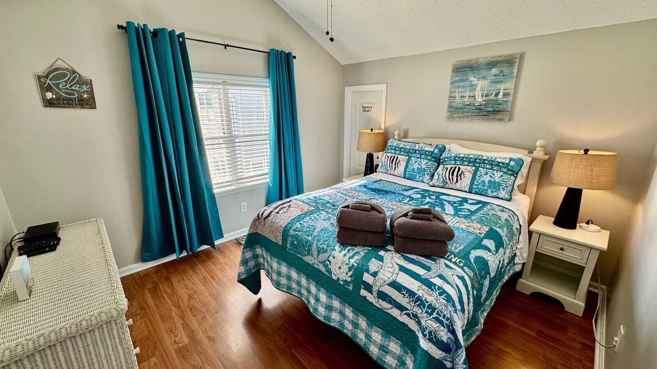 Photo of Bedroom in Surfside Beach