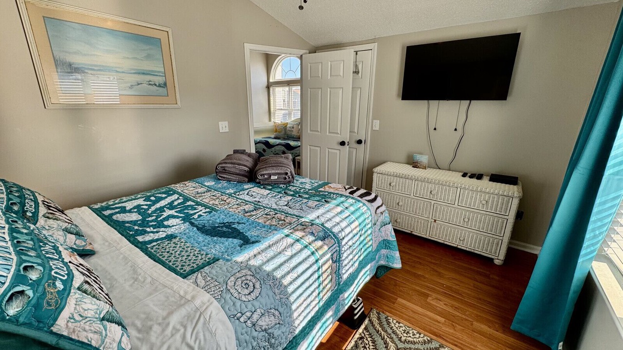 Photo of Bedroom in Surfside Beach
