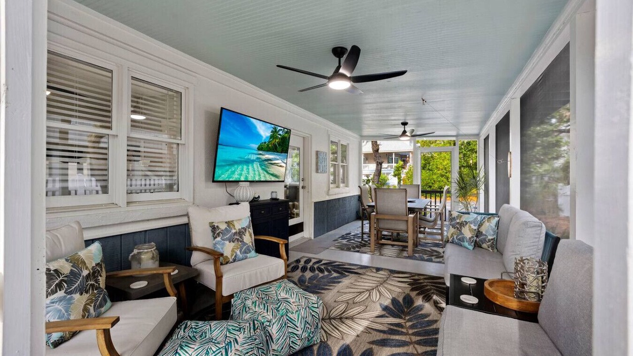 Photo of Livingroom in North Forest Beach