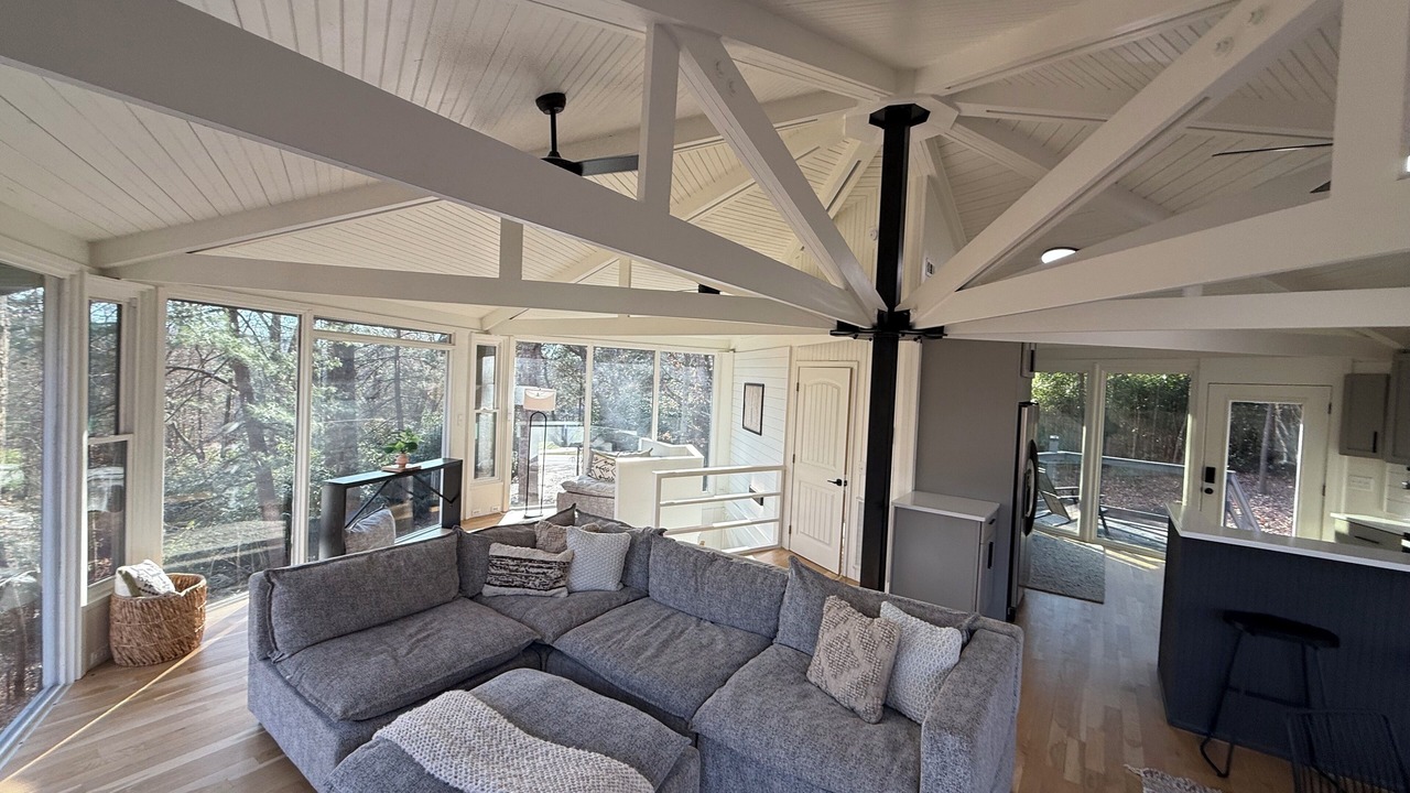 Photo of Livingroom in Jonesville