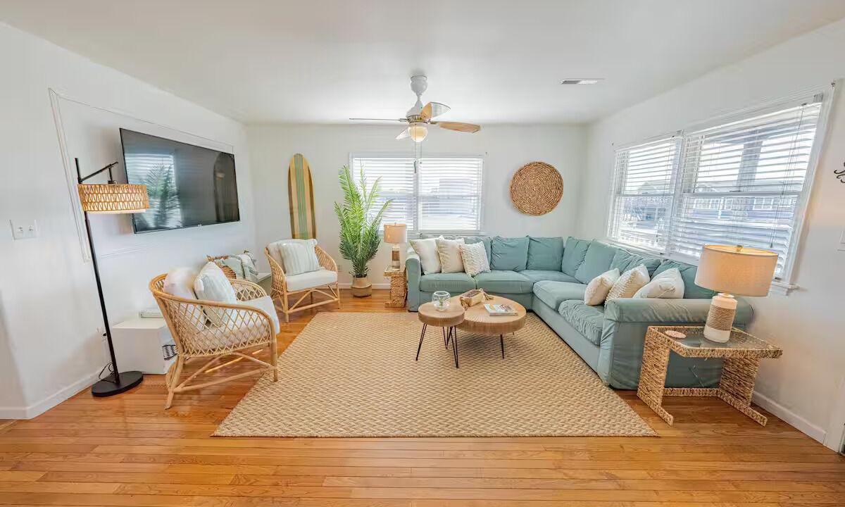 Photo of Livingroom in Southern Shores
