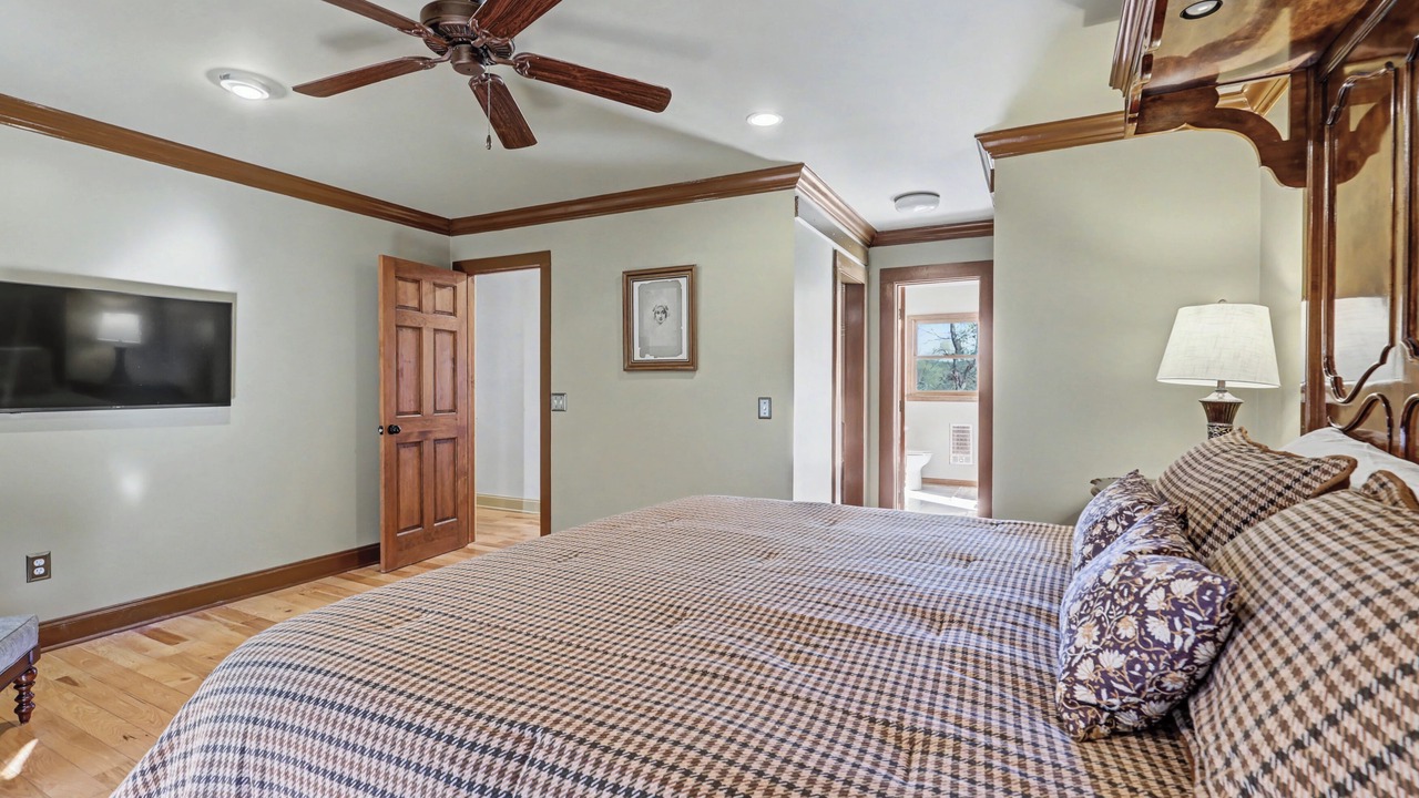 Photo of Bedroom in Clarkesville