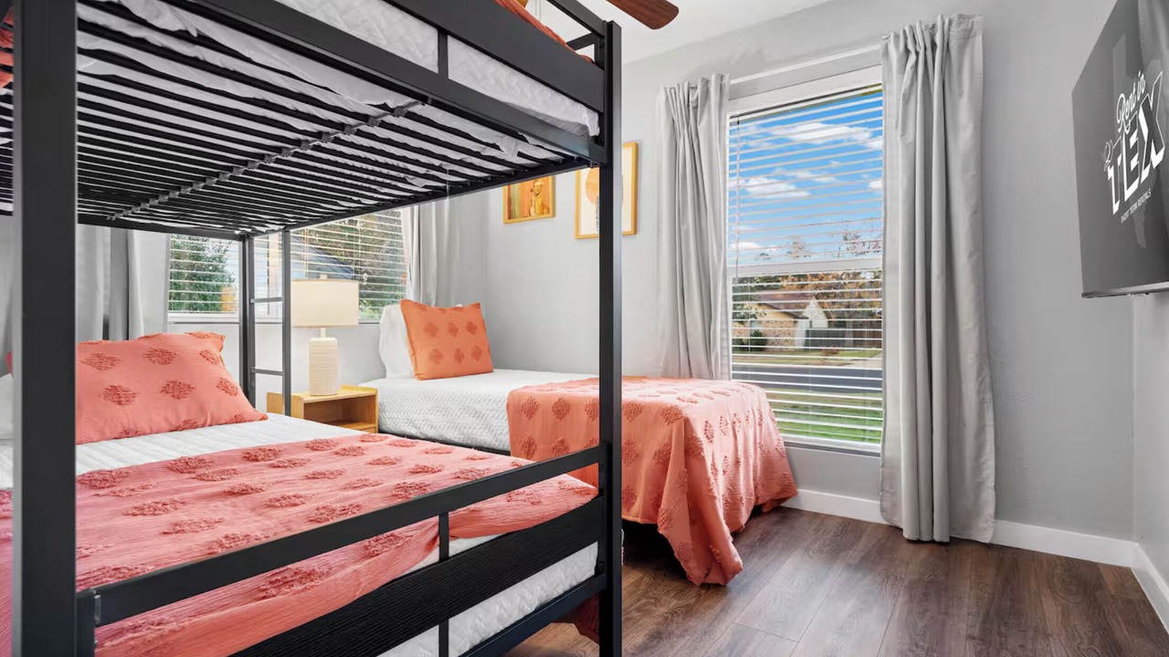 Photo of Bedroom in Brushy Creek