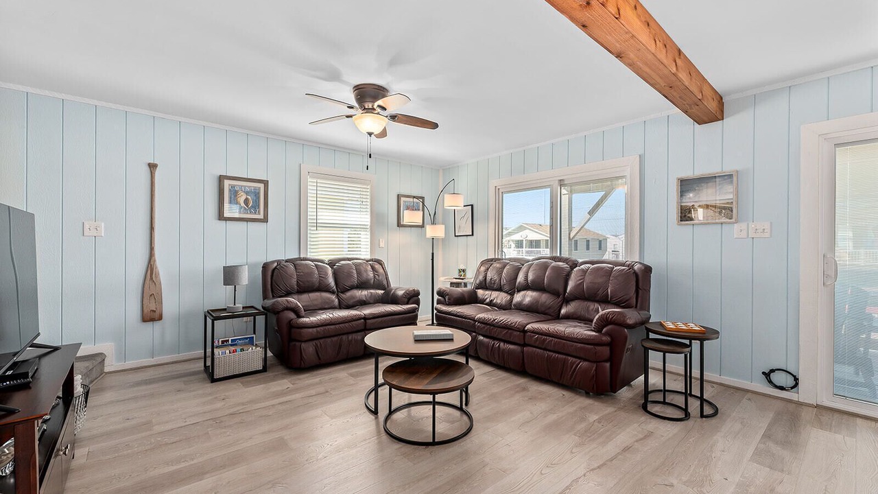 Photo of Livingroom in Kill Devil Hills