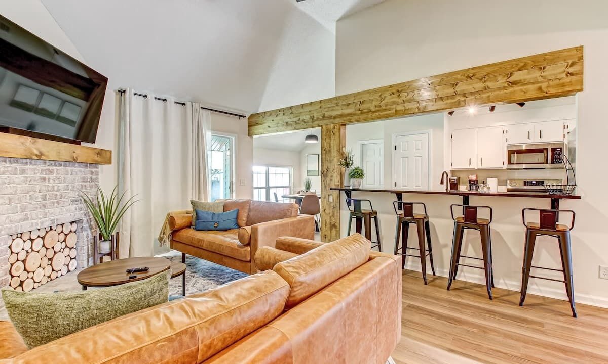 Photo of Livingroom in Pooler