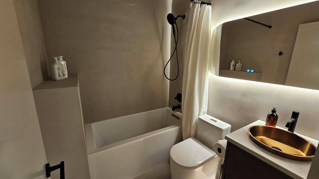 Photo of Bathroom in Rosewood