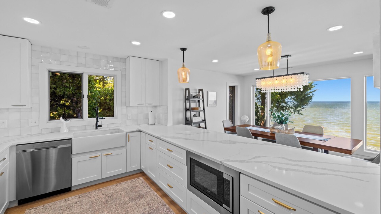 Photo of Kitchen in Calvert Beach-Long Beach