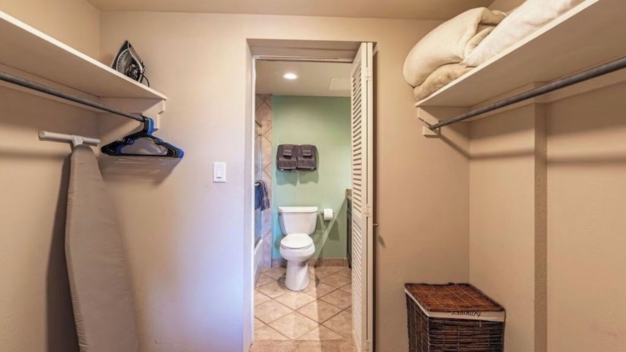 Photo of Bathroom in Historic Kailua Village