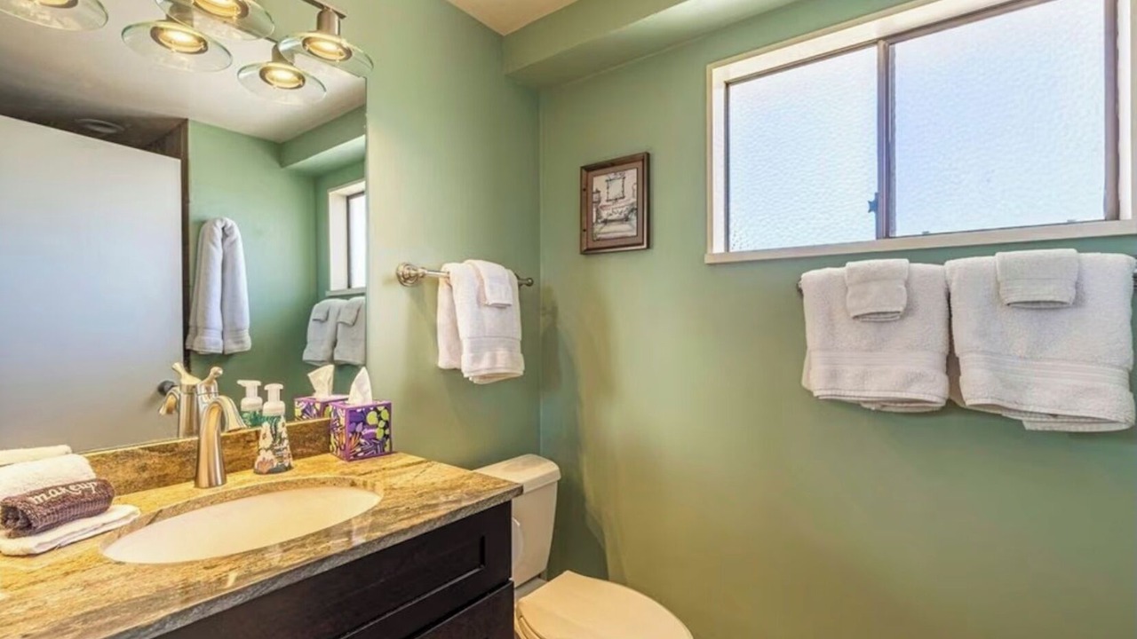 Photo of Bathroom in Historic Kailua Village