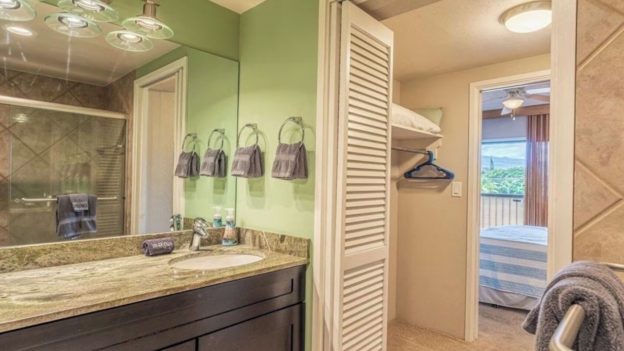 Photo of Bathroom in Historic Kailua Village