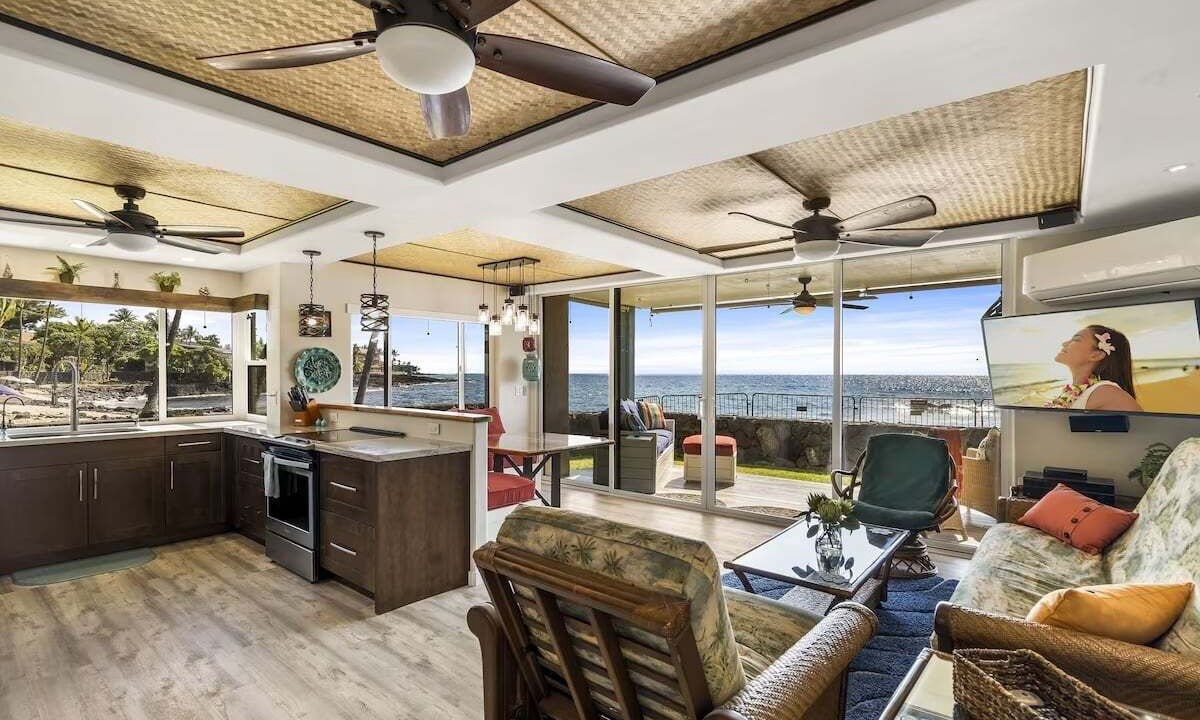 Photo of Livingroom in Historic Kailua Village