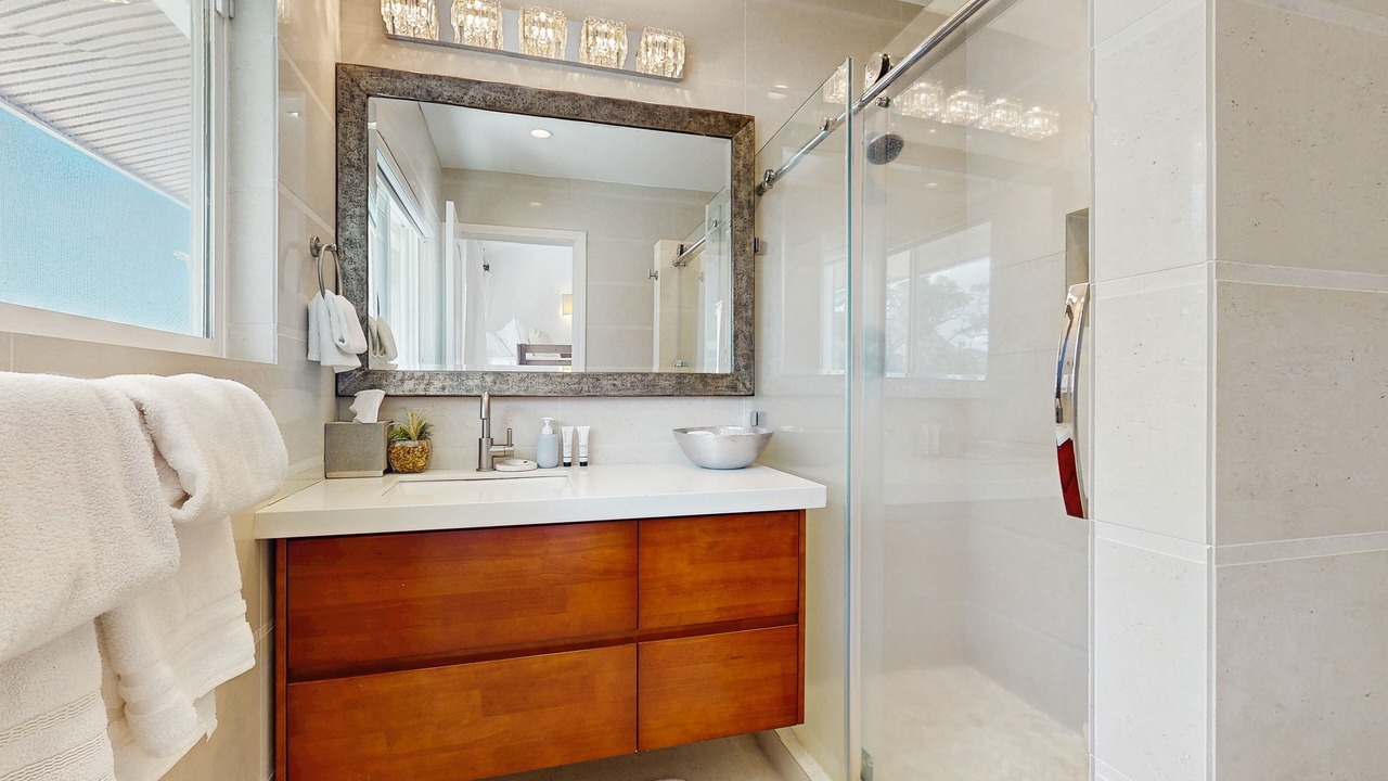 Photo of Bathroom in Makaha