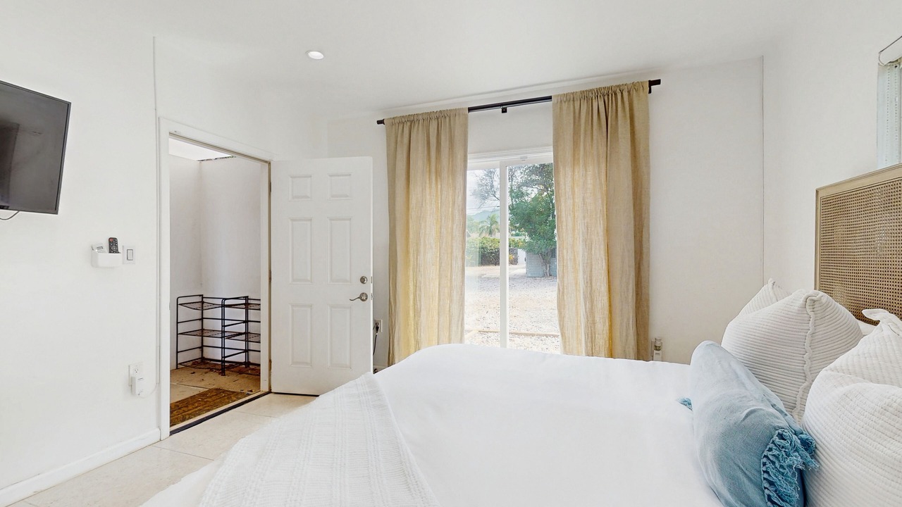 Photo of Bedroom in Makaha