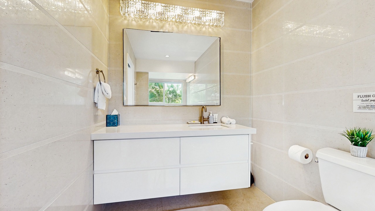 Photo of Bathroom in Makaha