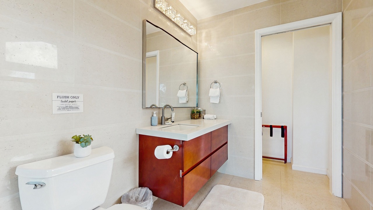 Photo of Bathroom in Makaha