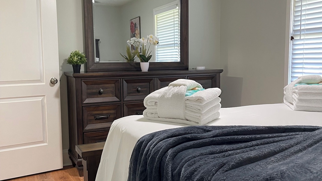 Photo of Bedroom in Isle of Hope Historic District