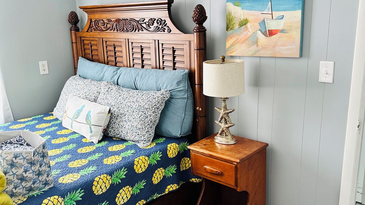 Photo of Bedroom in Crescent Beach