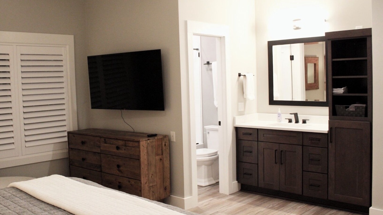 Photo of Bedroom in Leland
