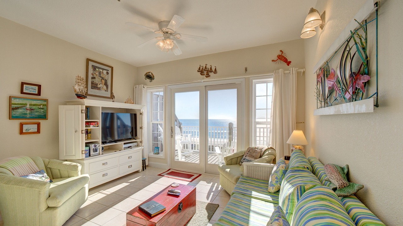 Photo of Livingroom in Hatteras