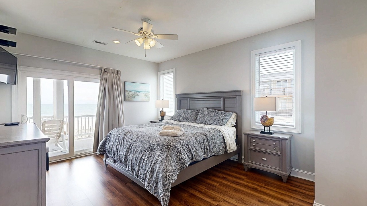Photo of Bedroom in North Topsail Beach