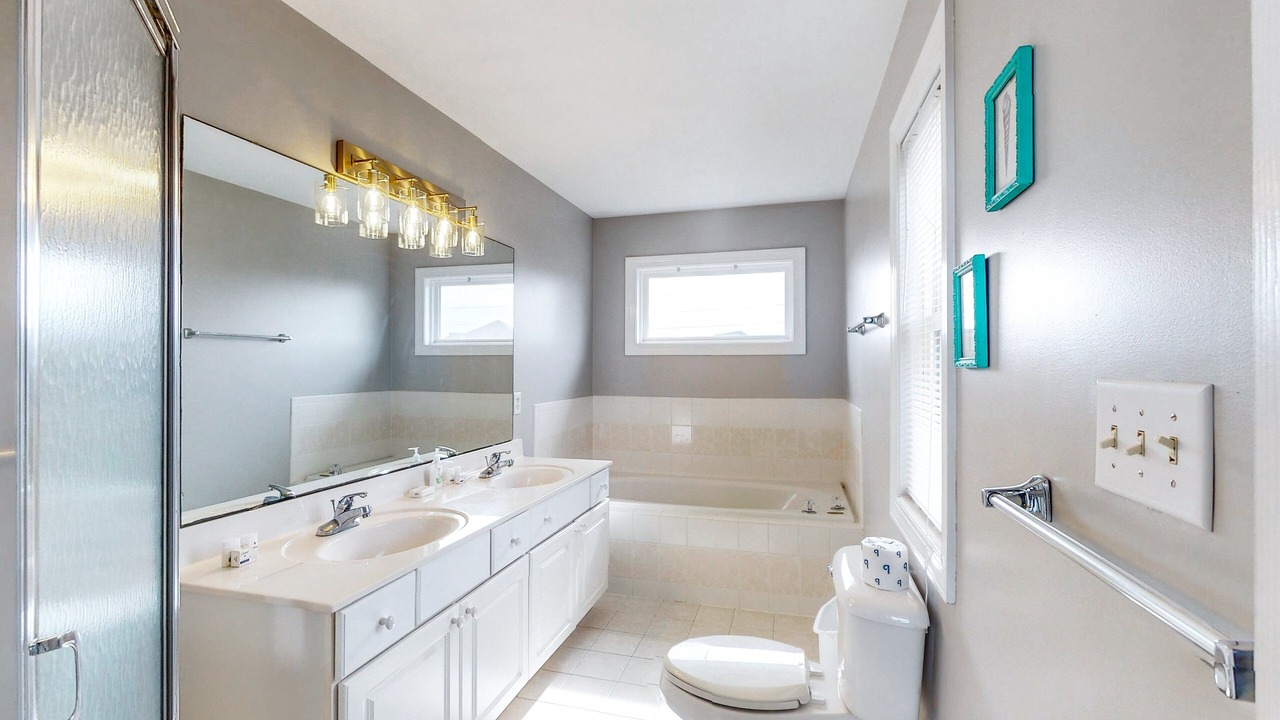 Photo of Bathroom in Ocean City Beach
