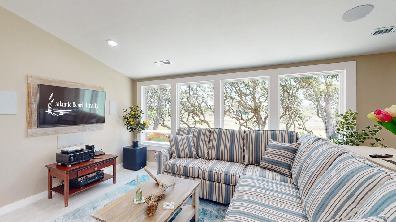 Photo of Livingroom in Atlantic Beach