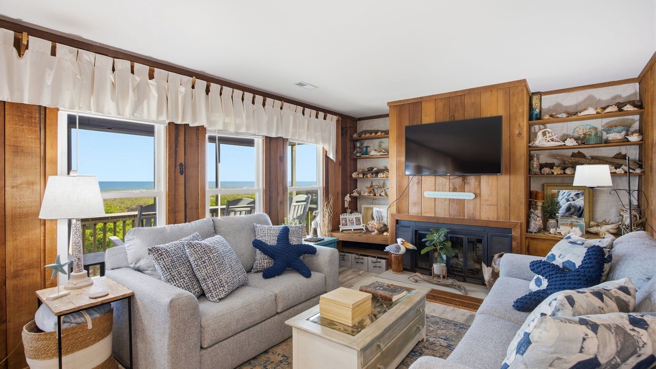 Photo of Livingroom in Holden Beach