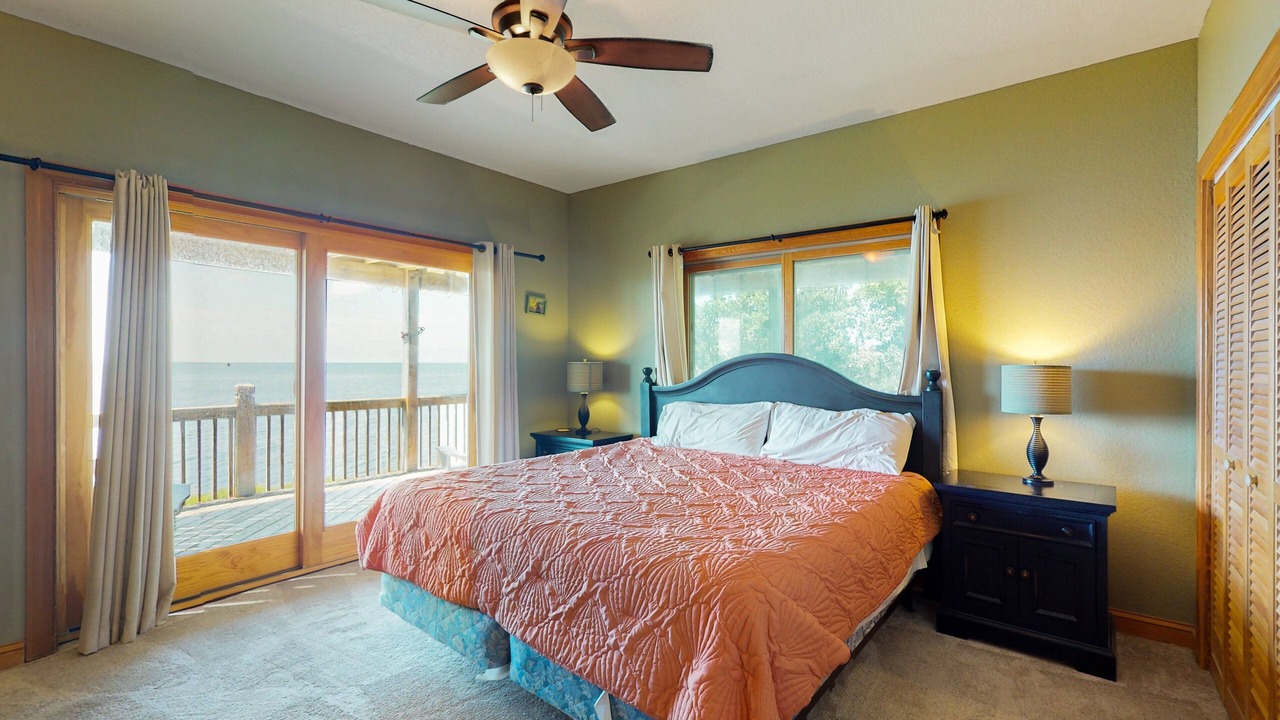 Photo of Bedroom in Sunset Village