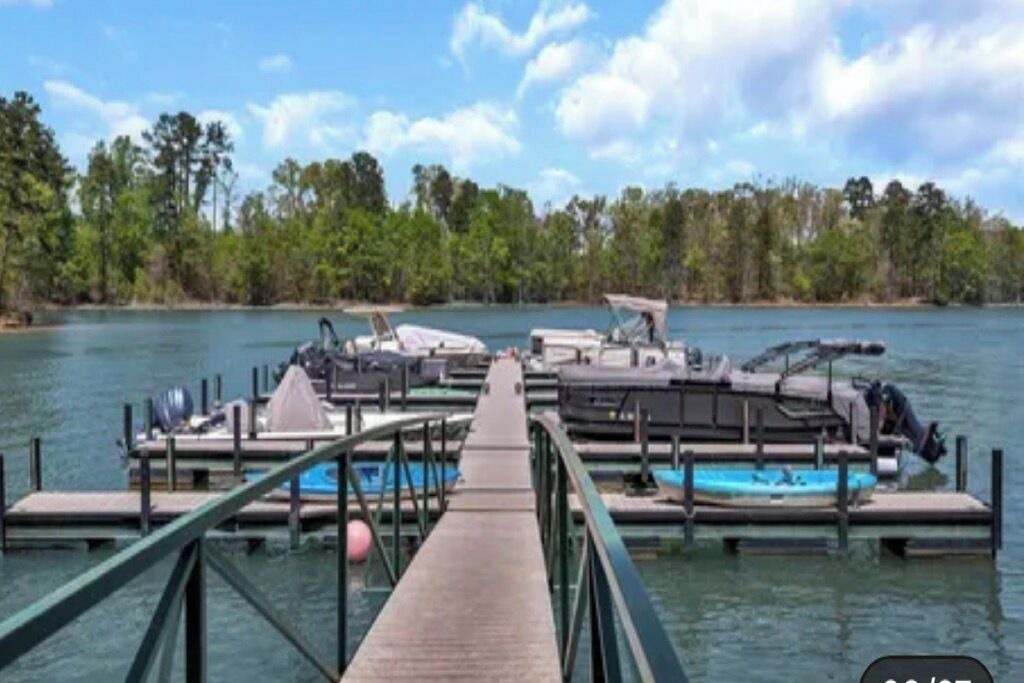 Photo of Others in Keowee