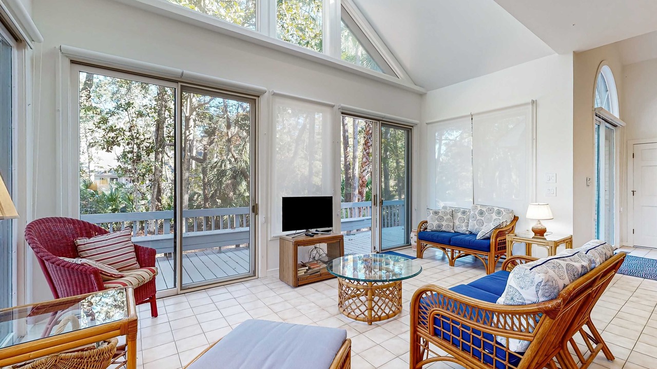 Photo of Livingroom in Vanderhorst Plantation