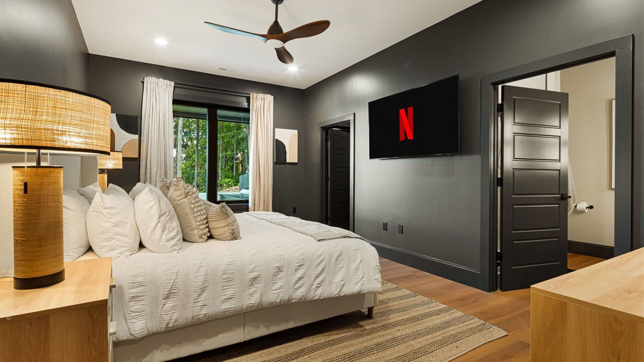 Photo of Bedroom in Tuxedo