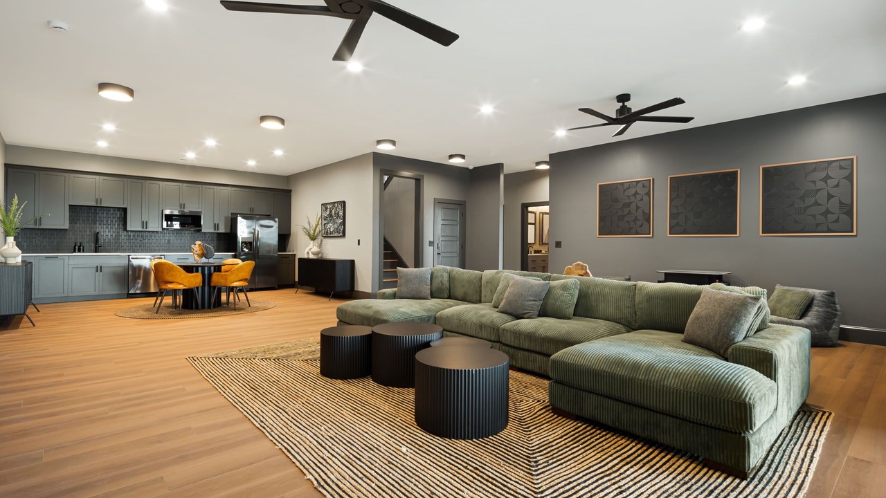 Photo of Livingroom in Tuxedo